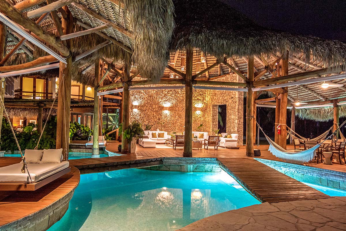 Airbnb to Purchase Luxury Retreats & Enter the HighEnd Rental Market