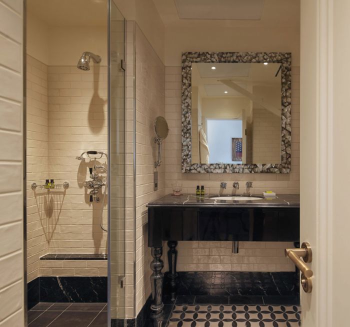 The LaLiT London