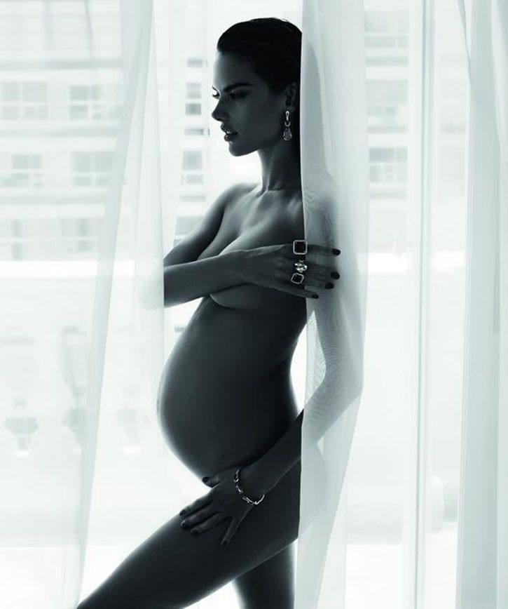 Pregnant and Nude Alessandra Ambrosia