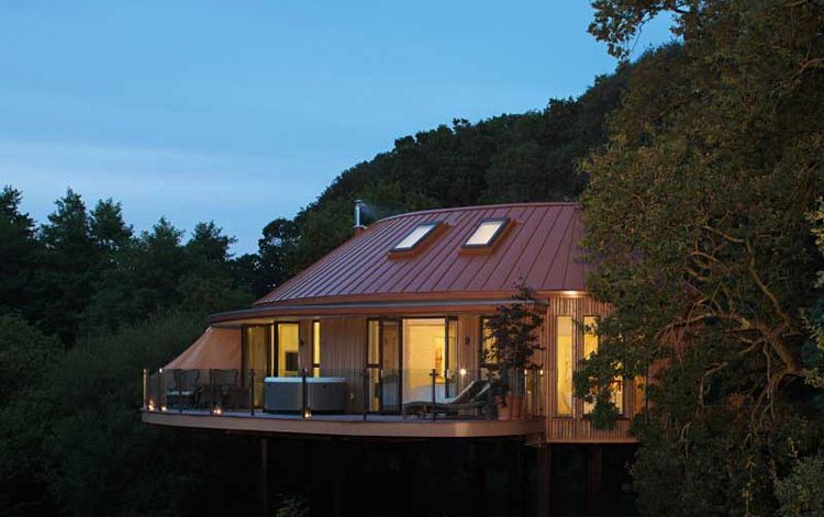 Chewton Glen treehouse suite