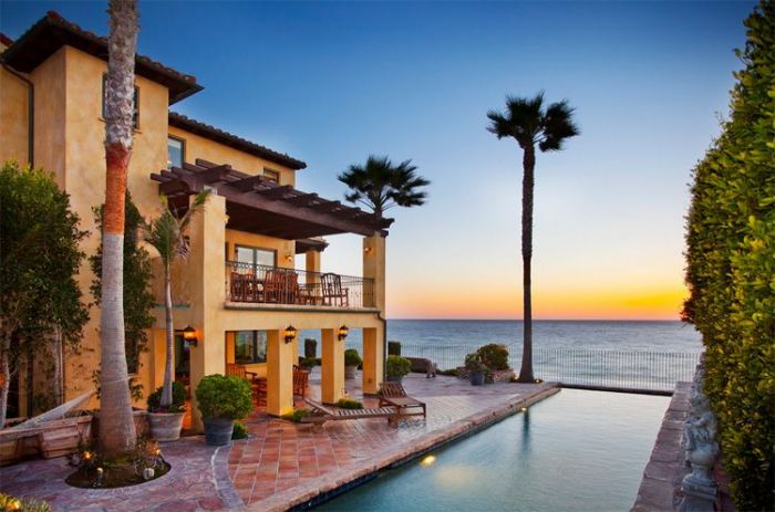 9 Los Angeles Beachfront Homes With Million Dollar Price Tags