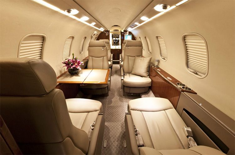 luxury private jet