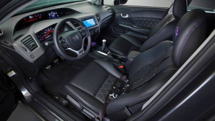 2012 Honda Civic's Tech-Heavy Interior