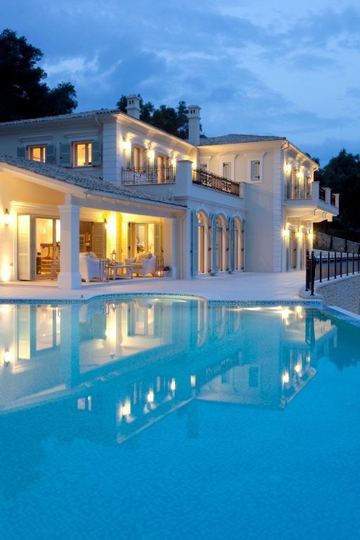 Luxury villas in Corfu