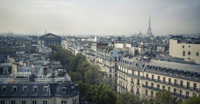 Airbnb enters the Paris luxury market