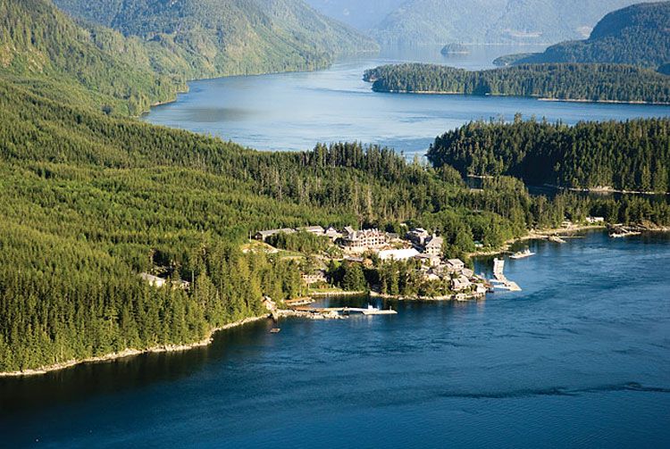 Adventure Travel Into Grizzly Bear Territory: Sonora Resort Canada