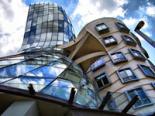 MiluniÃ¦ and Gehry's Dancing House