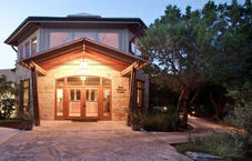 Travaasa, Austin