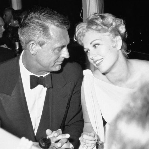 1959469