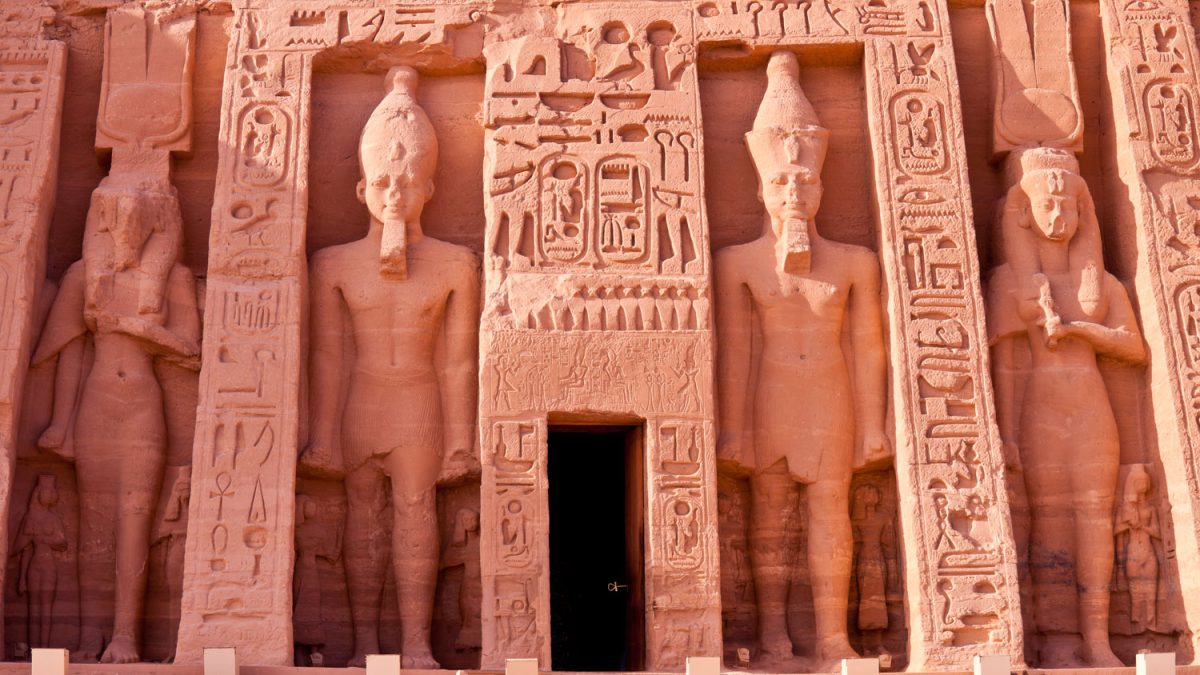 hathor1964710