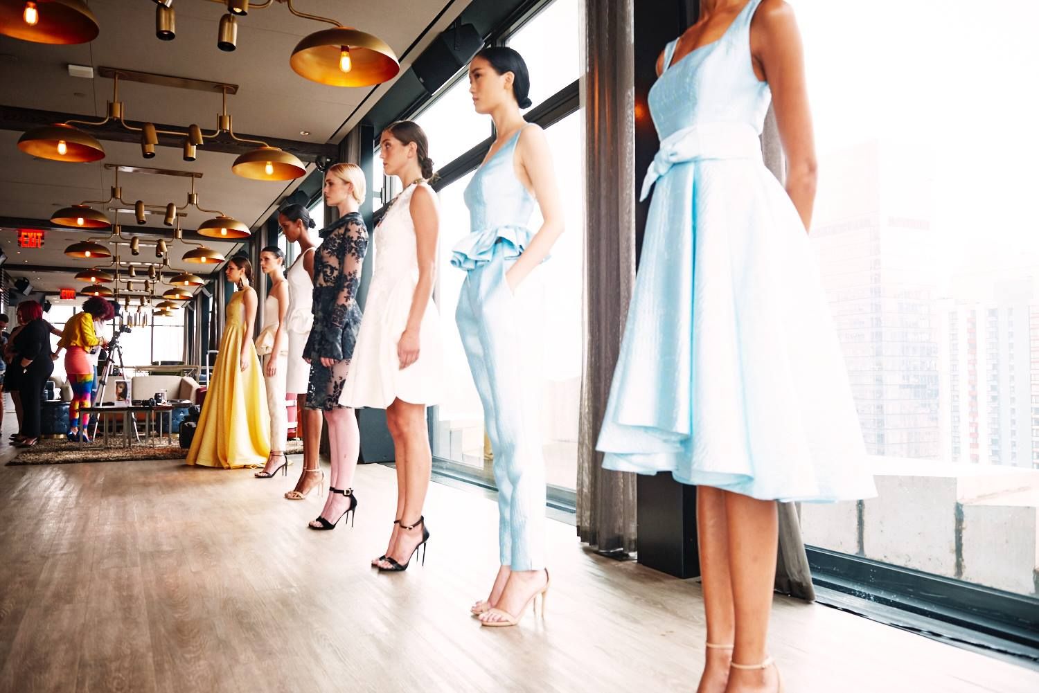 12006705_1190040471012695_8980313157845608052