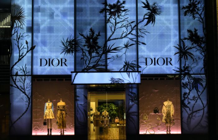 shutterstock_1653904858