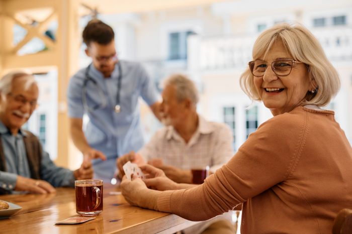 seniorliving_2195153219