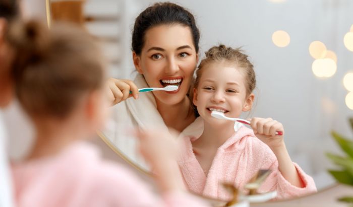 teeth_shutterstock_2367973517-1