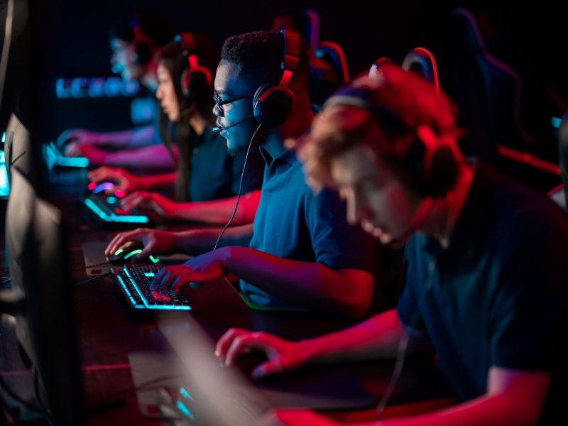 esports_rstock_1950002116