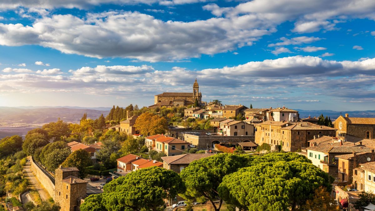 tuscany_village_2199735835-1