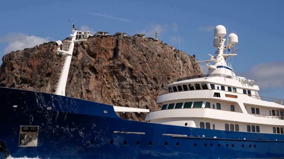 1Denship_YachtMain_4157055