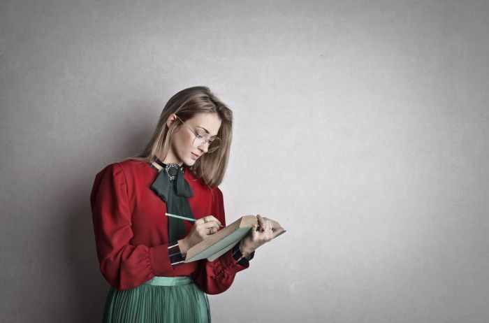 Picture_student_shutterstock_743670877-1