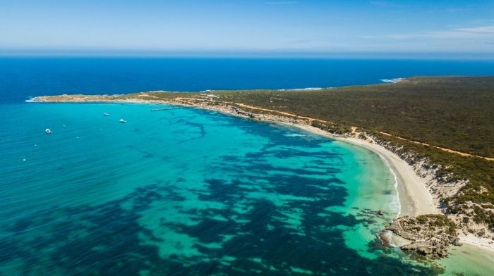 island_shutterstock_1056848204-1