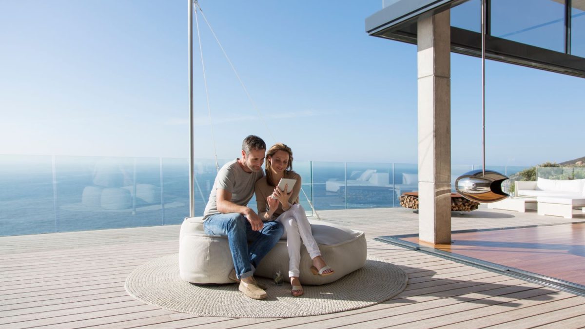 luxeLife_shutterstock_2303731691-1