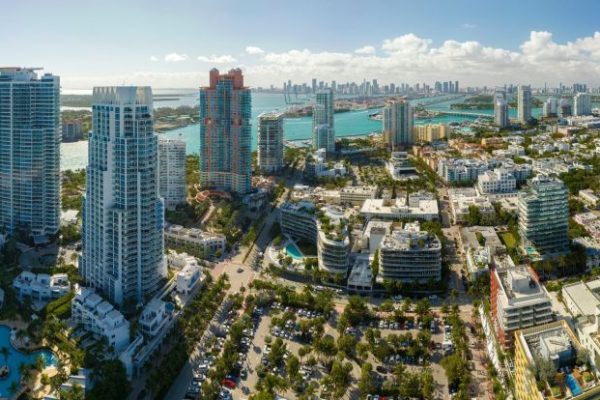 miami_shutterstock_2485114921