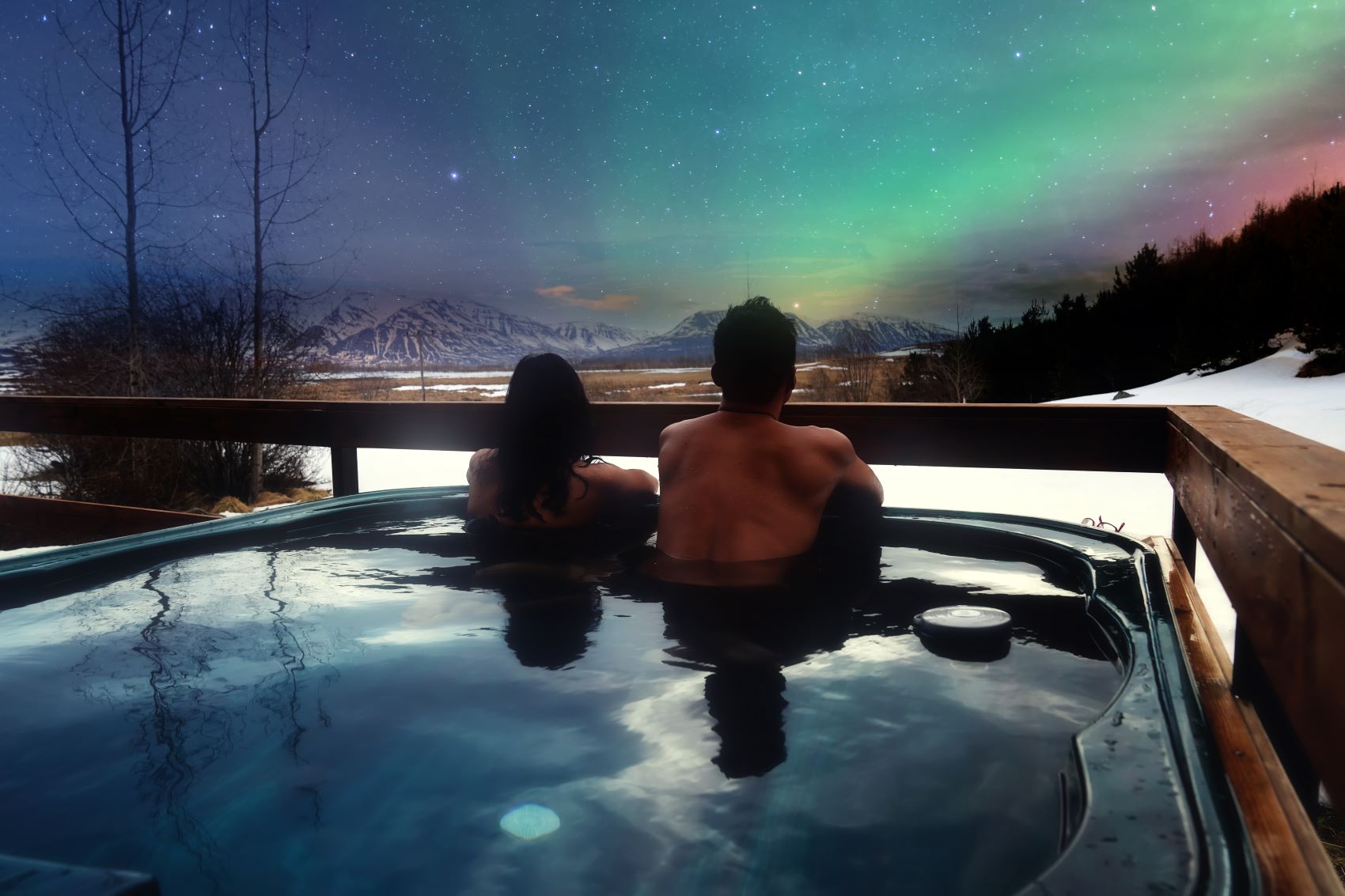 hottub_shutterstock_1472953337-1
