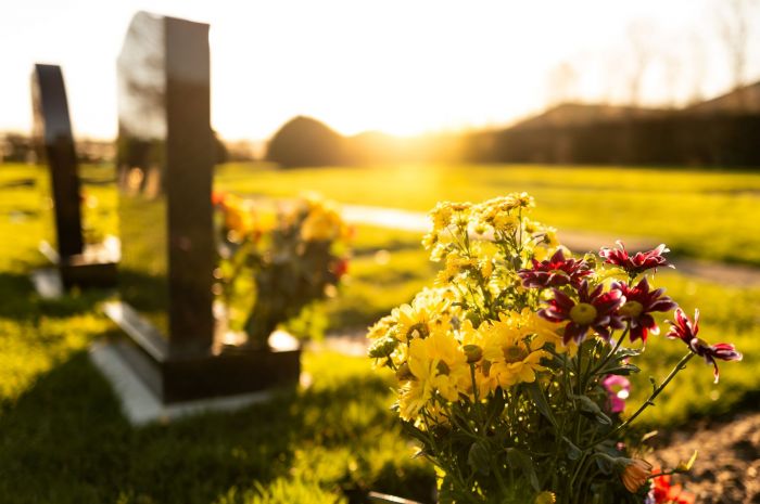 headstone_shutterstock_2410951197-1