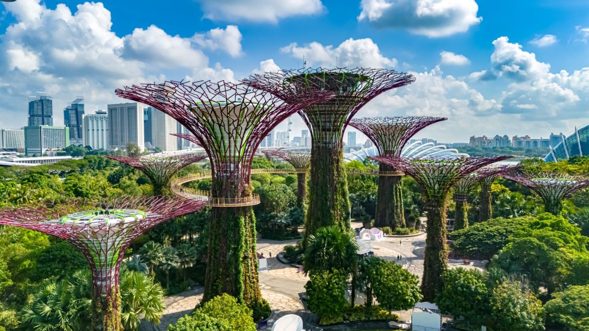 gardens_by_bay_shutterstock_2504547231-1