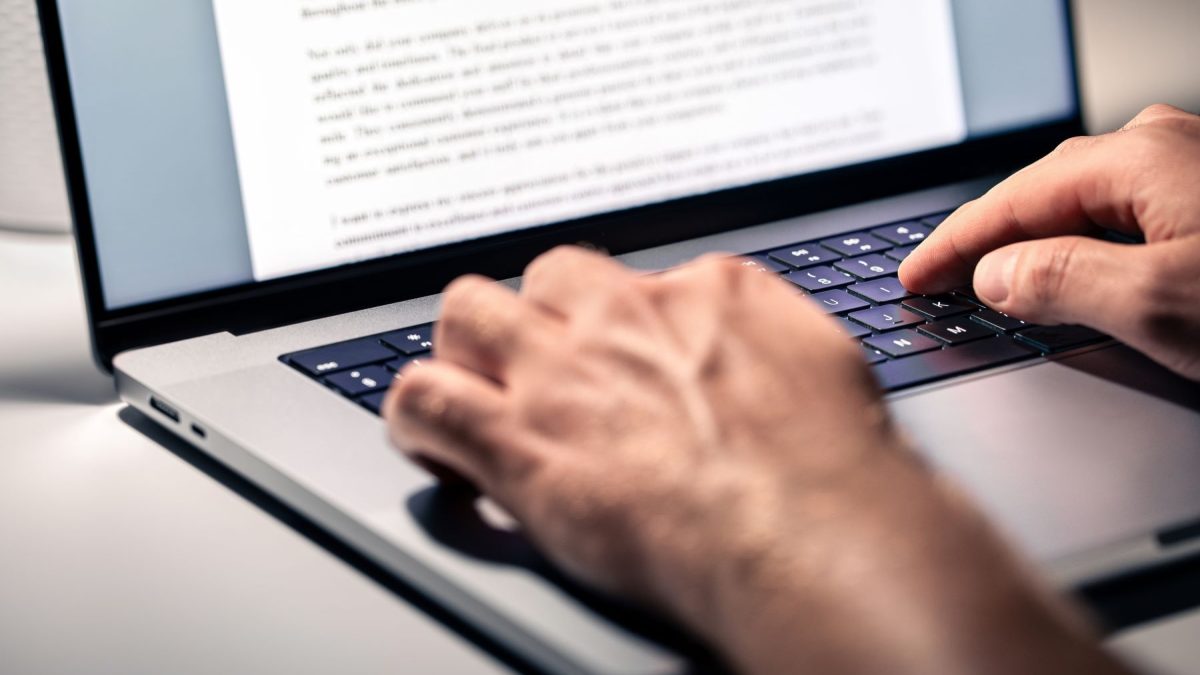 How Digital Creators Keep Their Writing Authentic Using AI Detector Tools