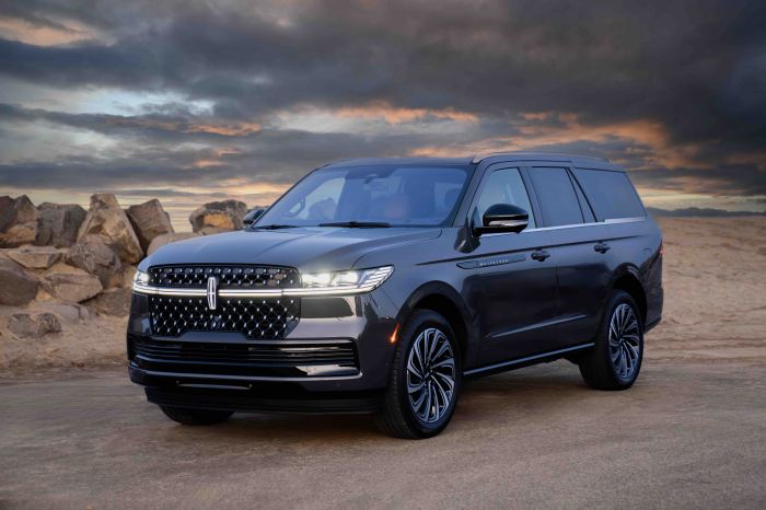 Lincoln Navigator Brings a Luxurious Ride