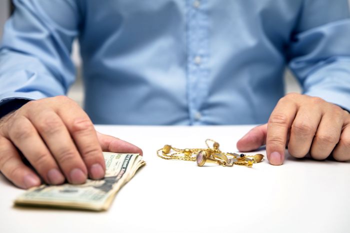 Is It Safe to Pawn Jewelry Online in Tampa?