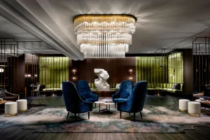 chilc-lobby-4171-hor-clsc