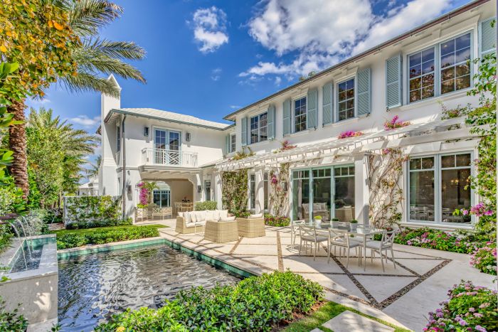 Palm Beach Oceanfront Estate with Secret Tunnel and Safe Room Lists for $84.95 Million