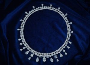 cartier_jewelry_stock_1517448233