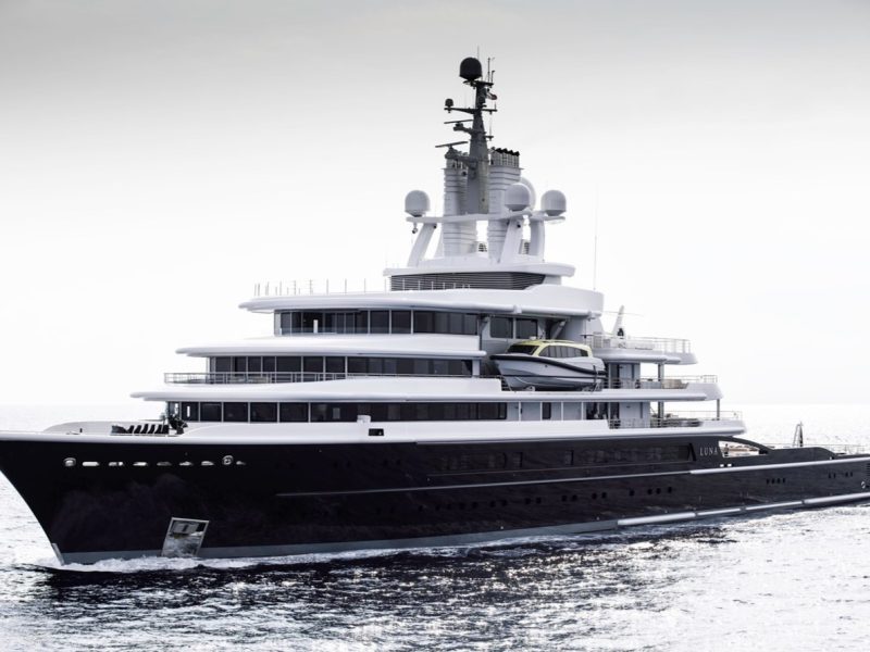 lunaYachtlarge_4670021