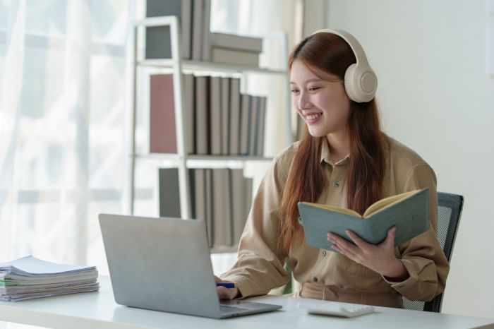 How to Choose the Right USCIS Certified Translation Service for Visa Documents