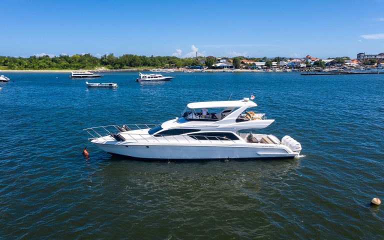 Explore Bali in Style: The Ultimate Guide to Private Boat Rentals and Island Adventures