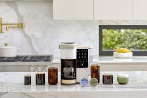 10 Fall Gifts She Will Love, From Fashionistas to Coffee Aficionados