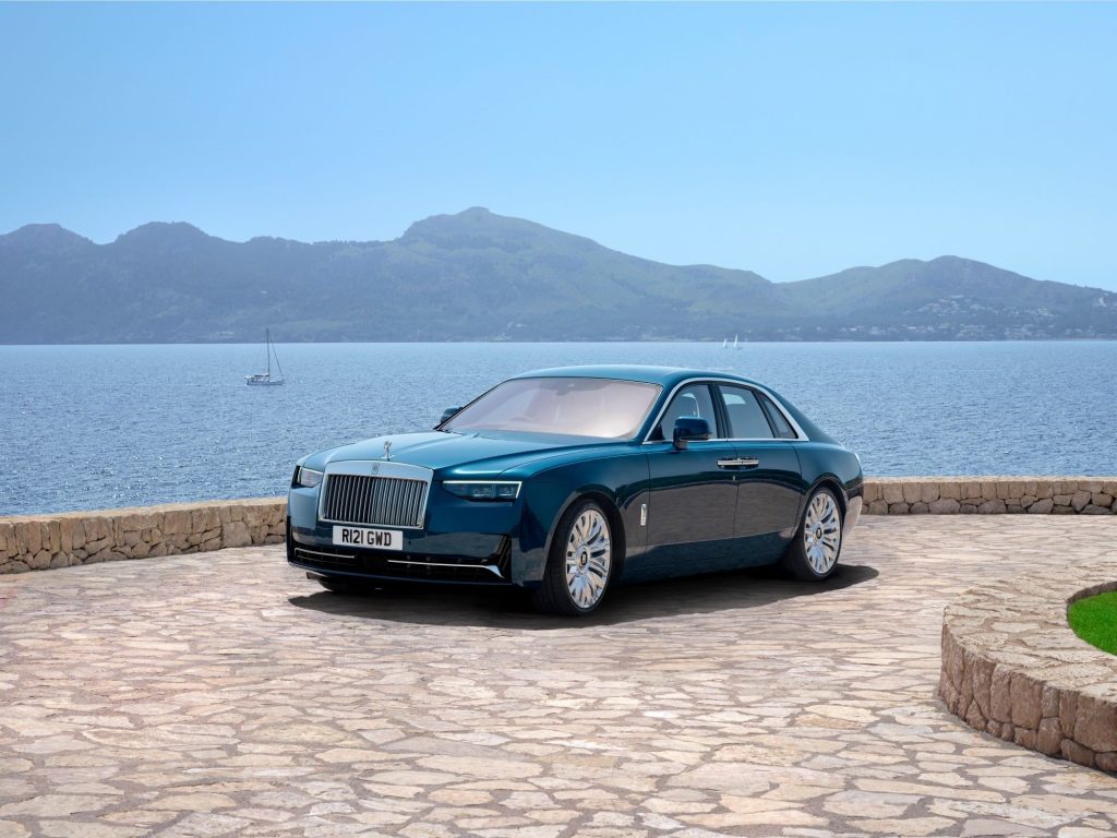 P90572199_lowRes_rolls-royce-ghost-se