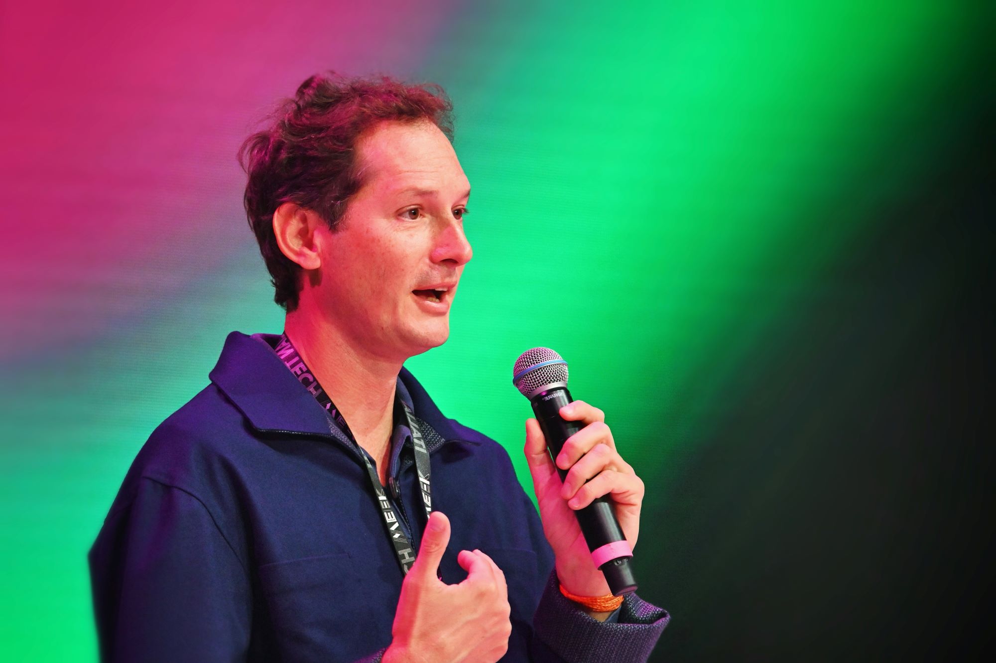 shutterstock_2208444633