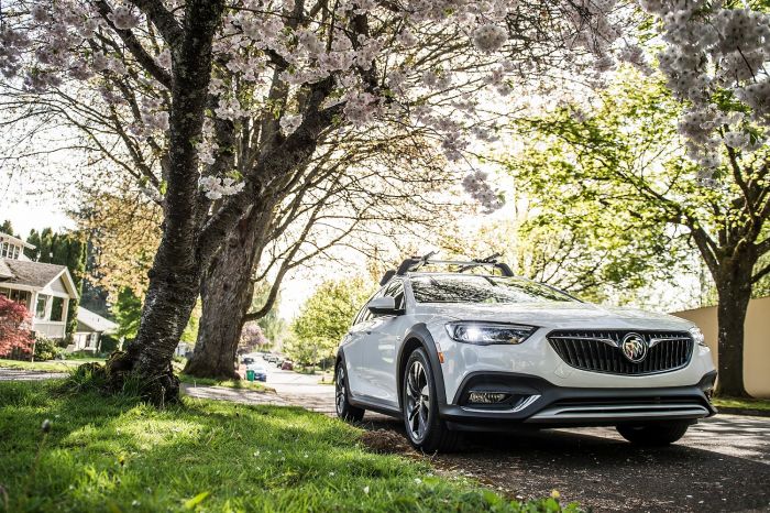  2018 Buick Regal TourX