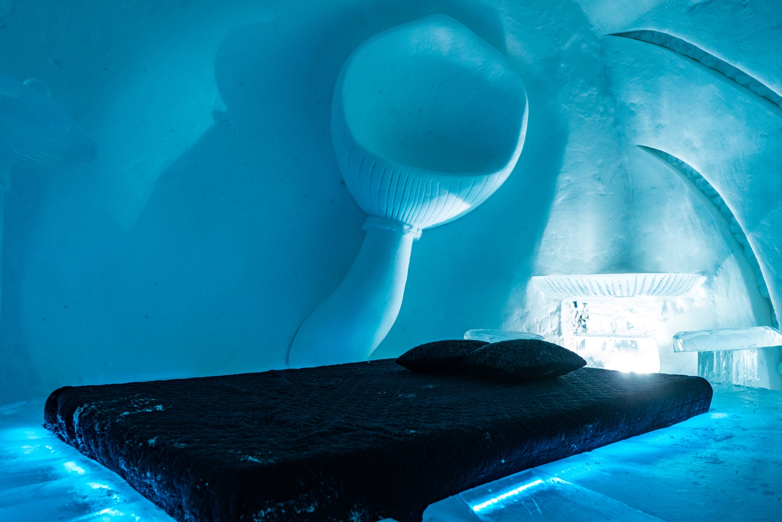  ice hotel