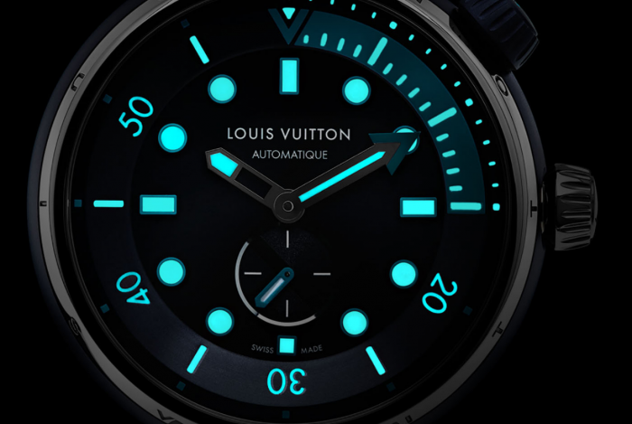 Louis Vuitton Tambour Street Diver, Quartz, 39.5mm, Steel Silver