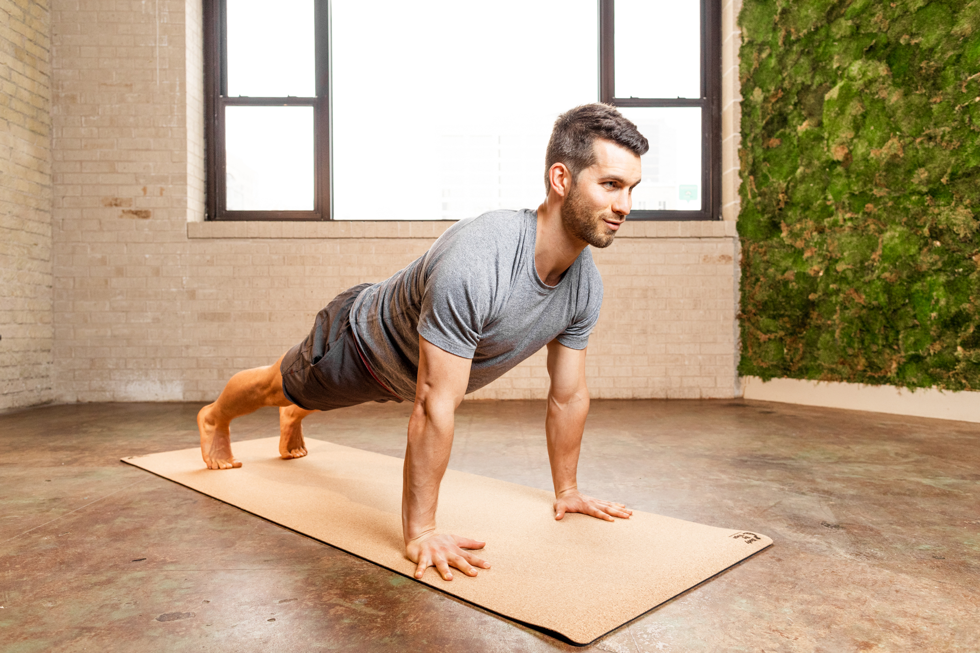 How to Use the Man Flow Yoga Cork Yoga Mat Alignment Lines (Best Cork Yoga  Mat!!) 