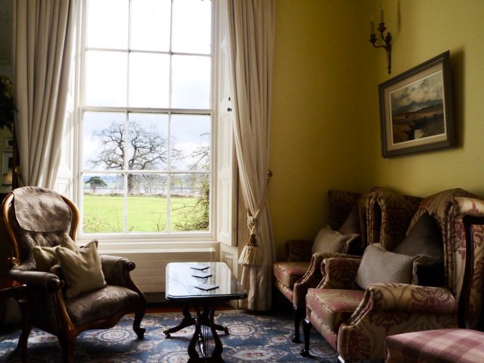 Irish Country House Offers Hearty Traditional Food And Vintage Decor