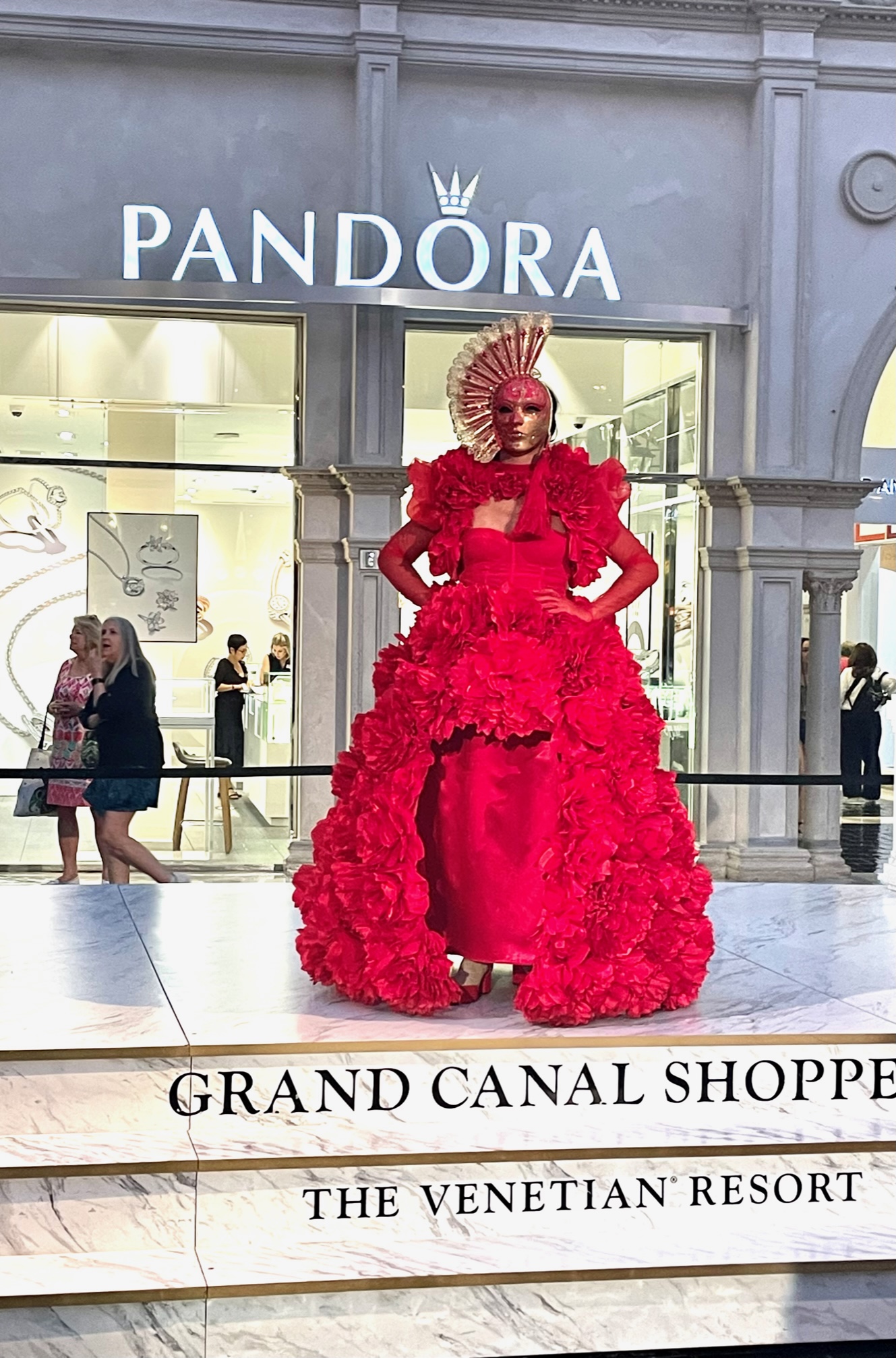 Grand Canal Shoppes at the Venetian in Las Vegas - Indulge in a Luxurious  Shopping Experience in Las Vegas – Go Guides