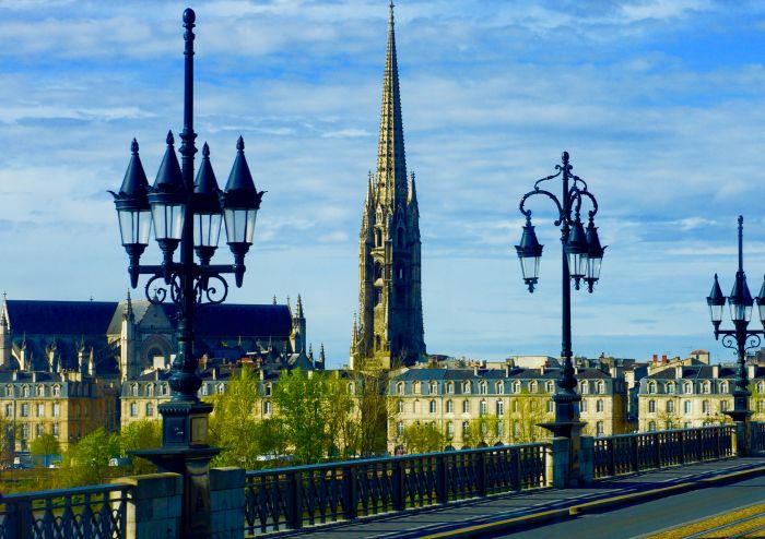 Bordeaux’s Sensory Encounters: Notes from a Wine-Inspired River