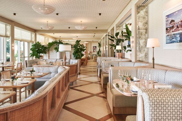 Hereâs Why Florieâs at the Four Seasons Resort Palm Beach Is Not Your Typical Hotel Restaurant