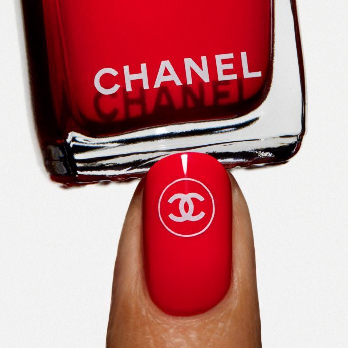 CHANEL HYDRATING & FORTIFYING OIL