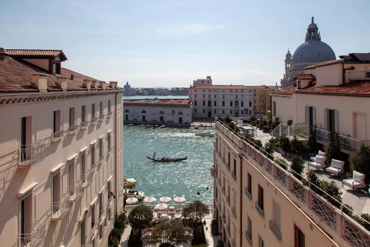 St. Regis Venice Welcomes Gregor Hildebrand As Its New Artist In ...